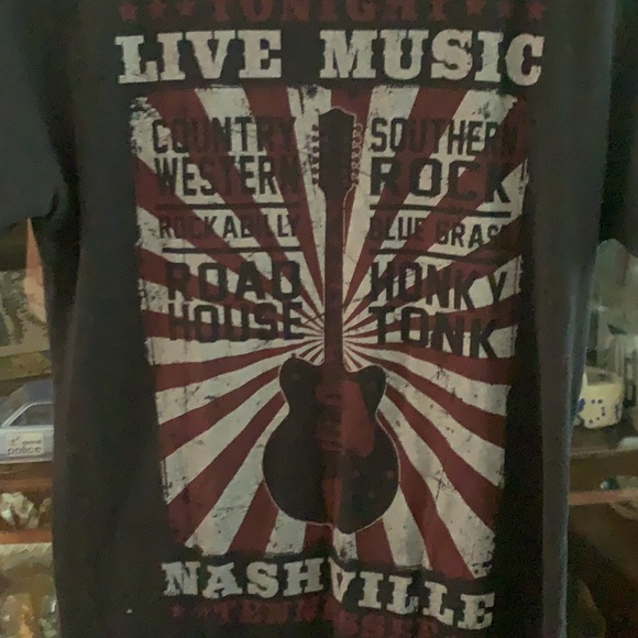 Nashville Tennessee tee shirt guitar on front - Picture 3 of 3